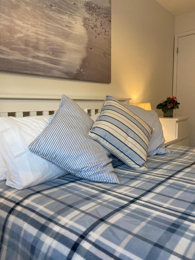 Trafalgar, Lovely Ground Floor Flat With Outside Patio Garden, Minutes Walk To Seafront سيفيو المظهر الخارجي الصورة
