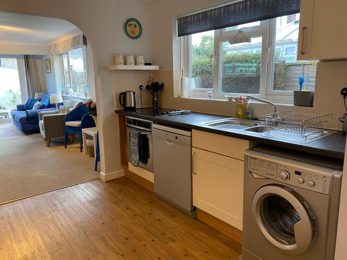 Trafalgar, Lovely Ground Floor Flat With Outside Patio Garden, Minutes Walk To Seafront سيفيو المظهر الخارجي الصورة