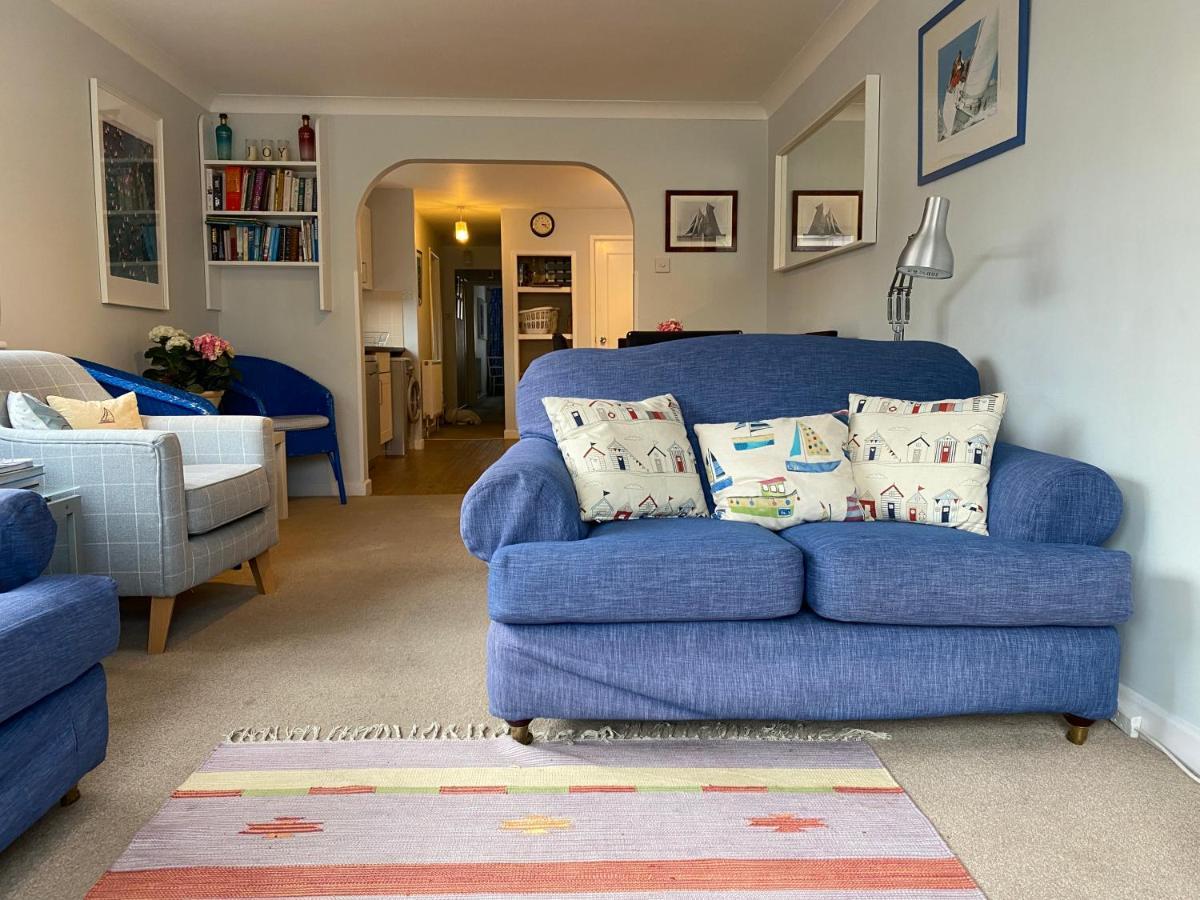 Trafalgar, Lovely Ground Floor Flat With Outside Patio Garden, Minutes Walk To Seafront سيفيو المظهر الخارجي الصورة